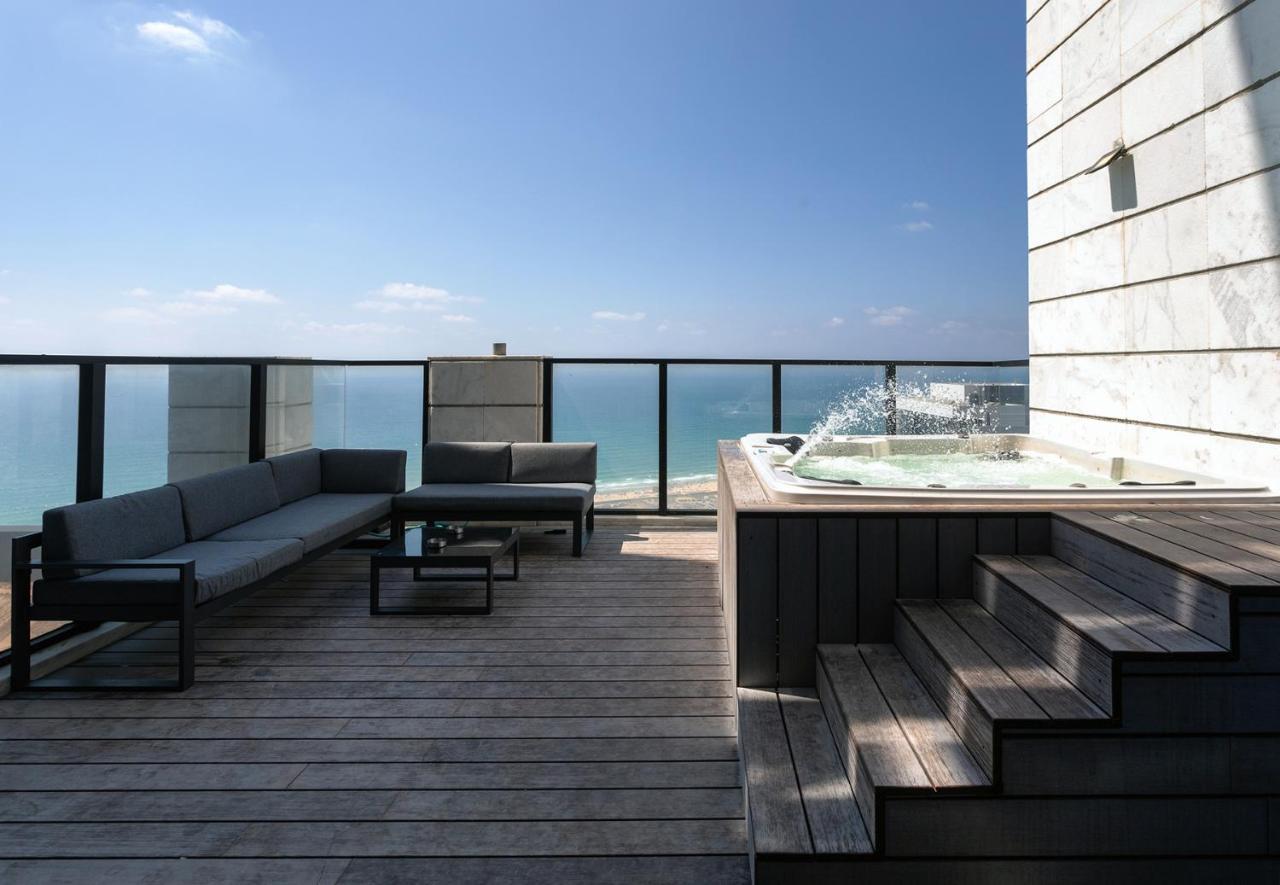 Yalarent Sea-Breeze Penthouse With Jacuzzi Apartment Bat Yam Exterior photo